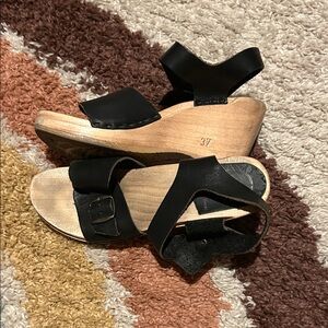 No. 6 Women's Wedge Wooden Clog Sandals - Black Leather Sz US 7 EU 37